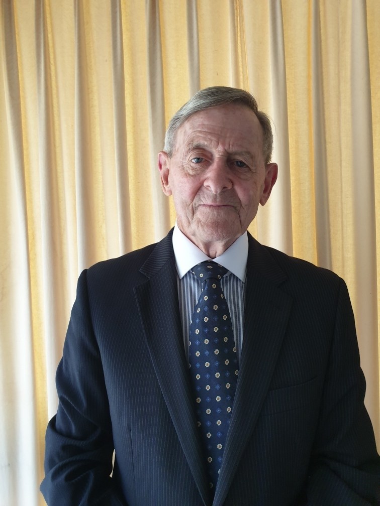 Richard Mailey awarded OAM for helicopter emergency response service over nearly 50 years