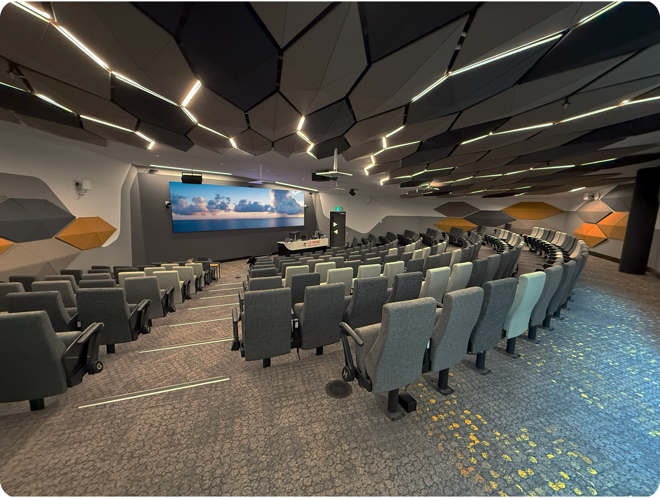 sigmund-65u8D-iNh0M-unsplash 23 (4)